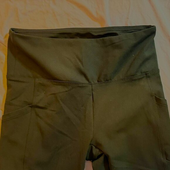 Marika brand Capri Leggings - stretch compression - Black - SIZE LARGE - Picture 2 of 13